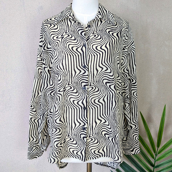 Organic Swirl Print Shirt Cream/Black by The Nook