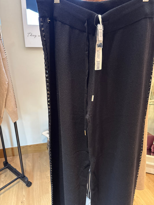 Black knitted Trouser with square studs - one size - The Nook