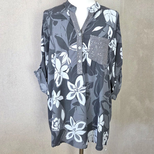 Light Flowers and Dark Leaves print shirt - Grey The Nook